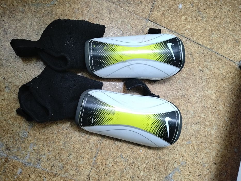Equipamento de futebol para criança