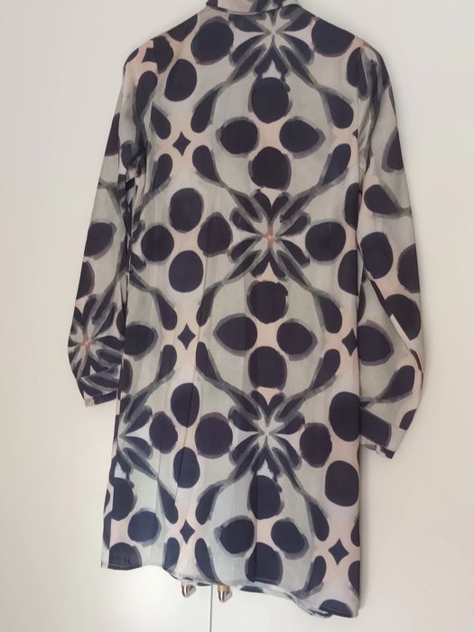 Vestido manga comprida. Tecido viscoso, boa qualidade