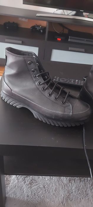 As botas são ALL STAR