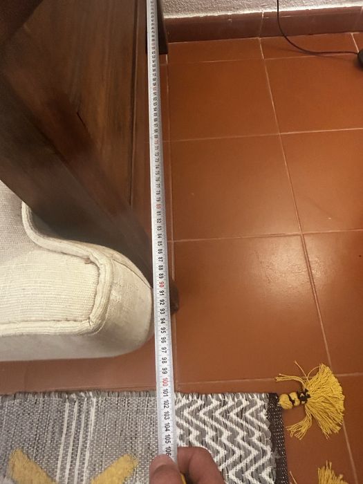 Sofá de madeira antigo