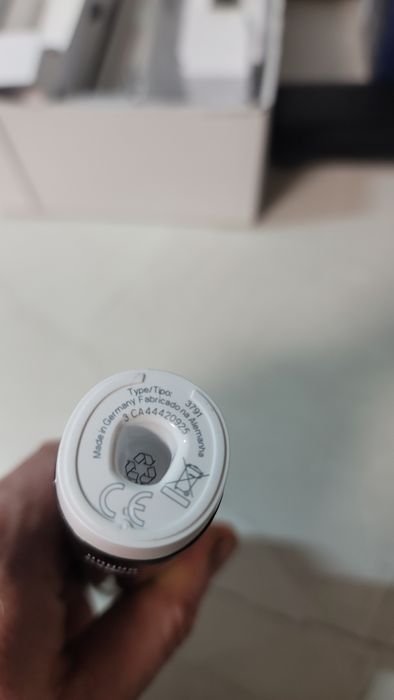 Електрична зубна щітка Oral-B Pro seris1