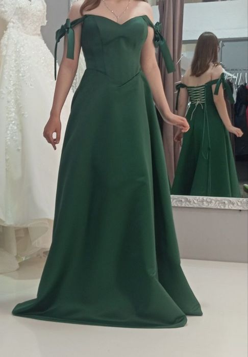 Випускна смарагдова сукня