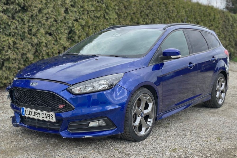 Ford Focus ST, 102.000, Zarejestrowany, Kamera, Sony, Carplay, Uszkodzony