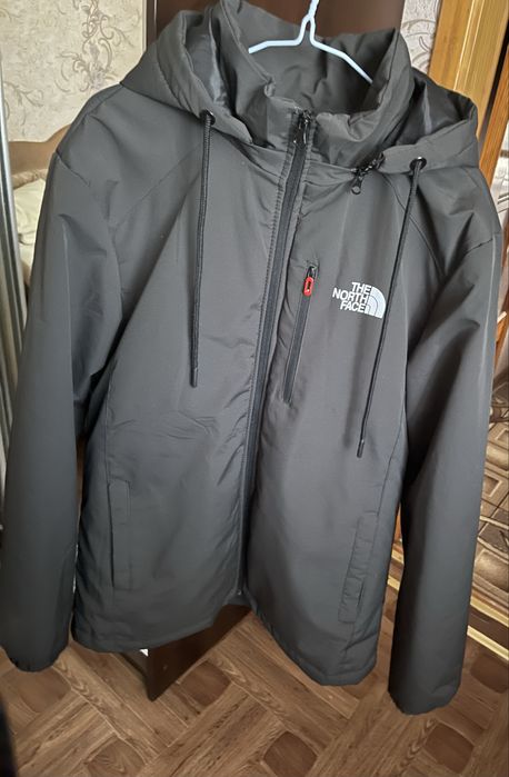 Продам  чоловічу куртку.Демісезон.Розмір 52