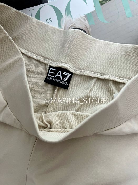 Костюм спортивний жіночий EA7 Emporio Armani M молочний оригінал