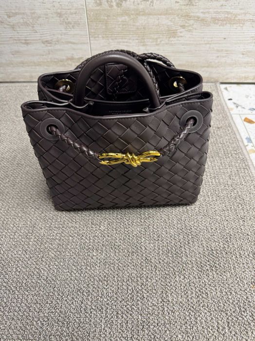 Сумочка Bottega Veneta в идеальное состояние