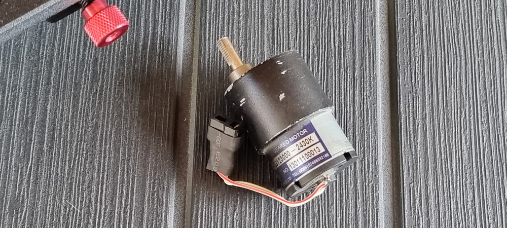Slider elektryczny