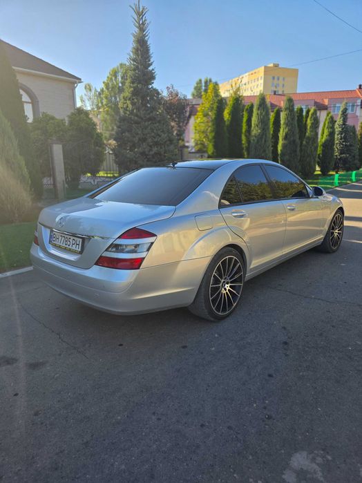 автомобіль Мерседес