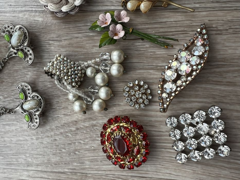 Брошка ссср цветы