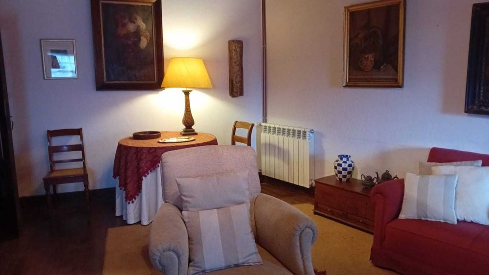 * Reservada * Moradia T2 em Casfreires