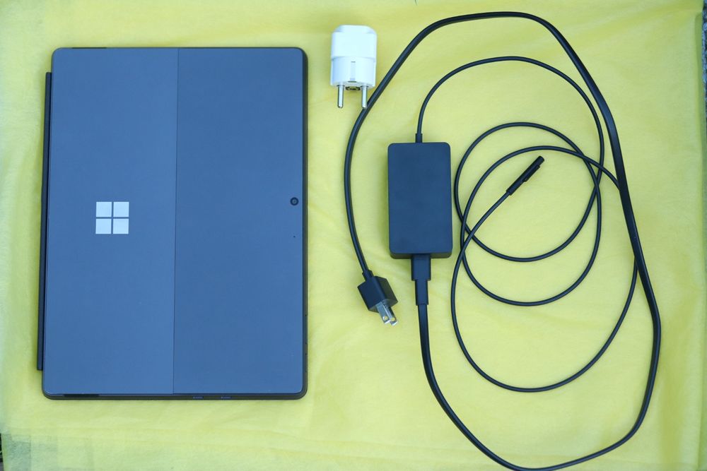 Планшет Microsoft Surface Pro 9