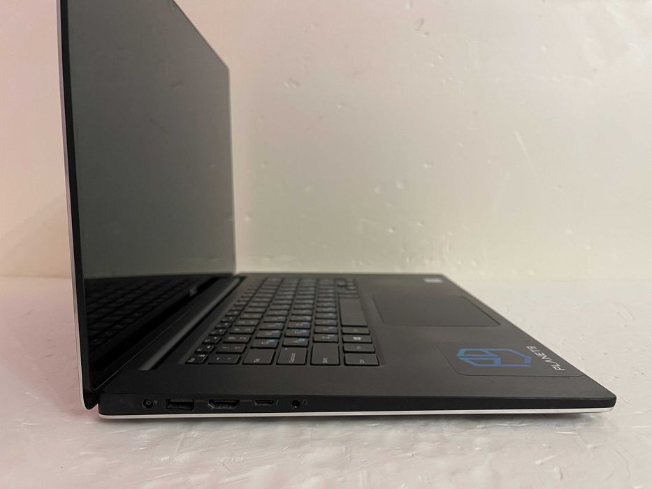Игровой DELL XPS 9550 / Intel Core i7  / 32 RAM /  + Видео GTX GDDR5 / СЕНСОР  4"К Экран!!