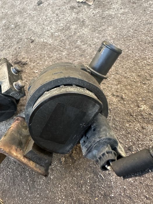 Водяний насос, помпа 144B00004R  Renault Megan Scenic Laguna