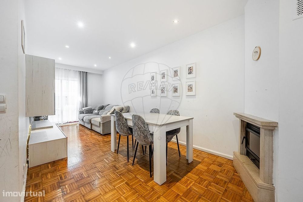 Apartamento T2 para venda — Canelas, Porto