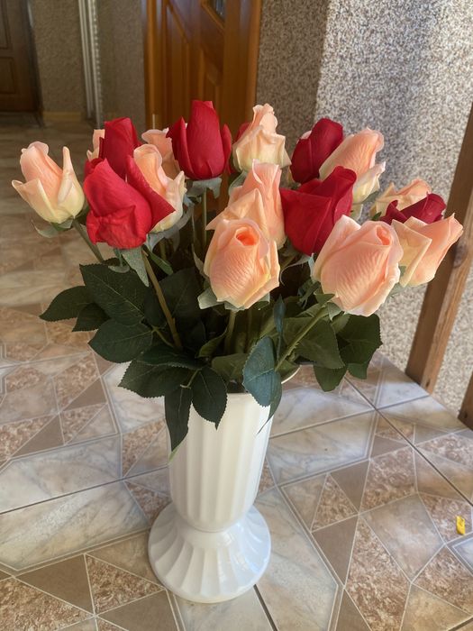 Декор красиві квіти гербери та інші