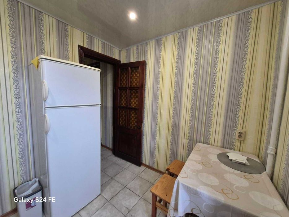 Здається подобово  2-к квартира в центрі міста вул. Нижнедніпровська.