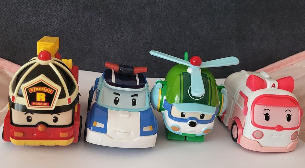 Іграшки-трансформери Робокар Полі