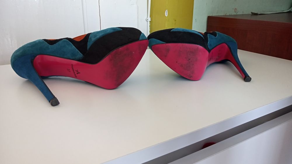 Wloskie szpilki skorzane rozm 37