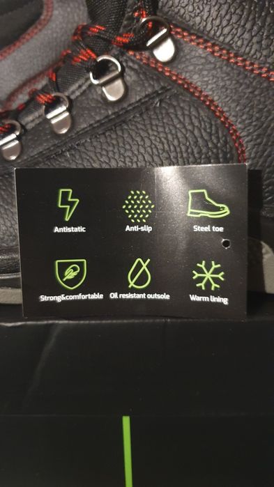 Buty nowe męskie robocze ocieplane ze stalowym podnoskiem rozmiar 42