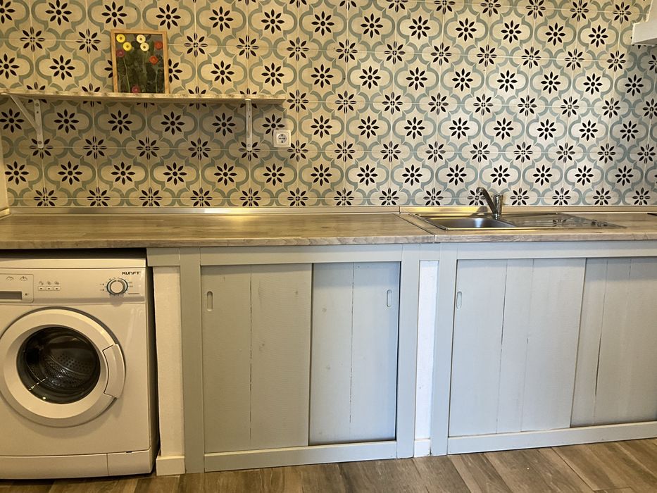 Arrendo apartamento t1 mobilada e cozinha equipada.