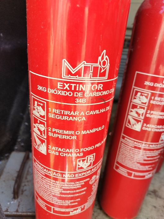 Vendo extintores 2kl e 6kl