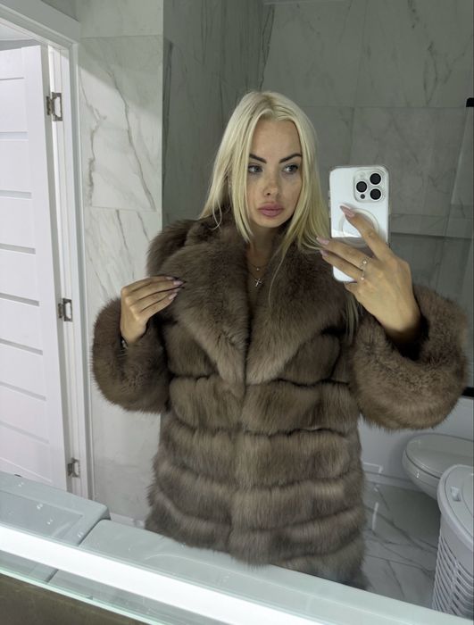 Шуба з італійського песця