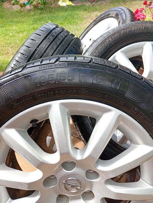 Sprzedam opony do Opel Astra H