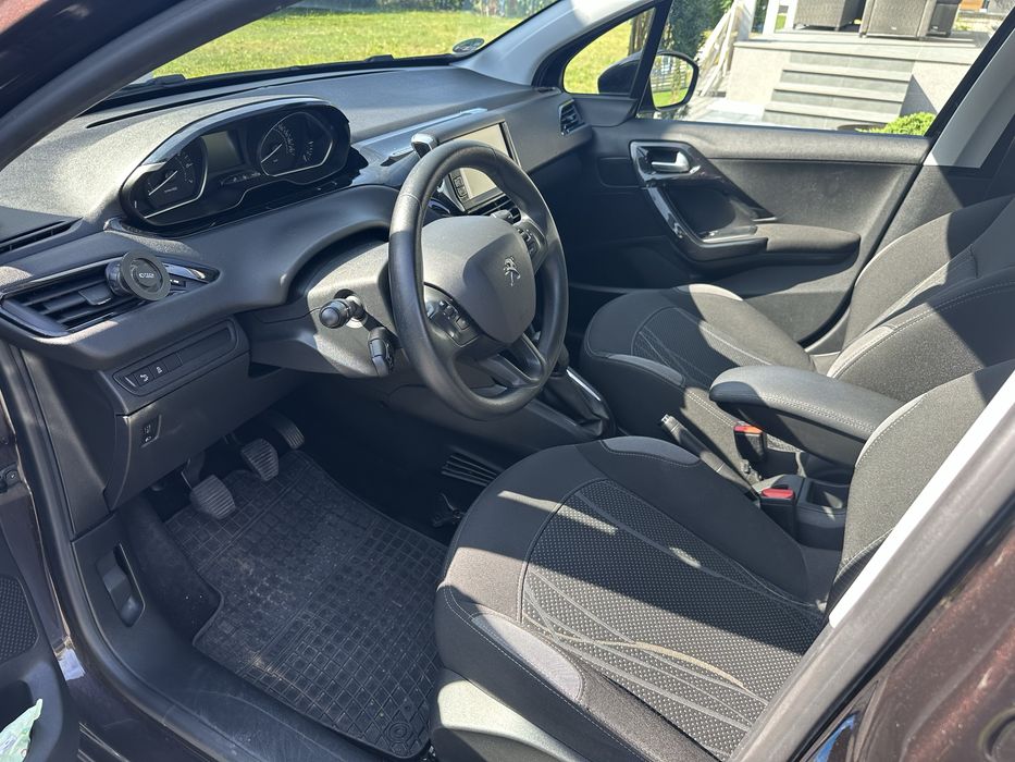 Peugeot 208 idelany do jazdy po Krakowie :)