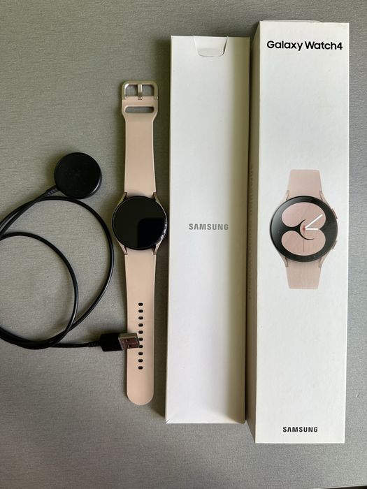 Часы  samsung Galaxy Watch4