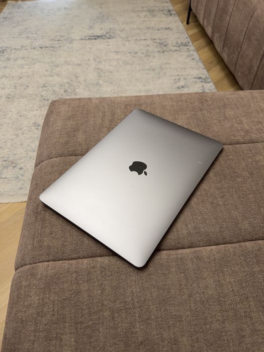MacBook Air 13 2020 i5 /8 GB /512 Gb 93% АКБ!