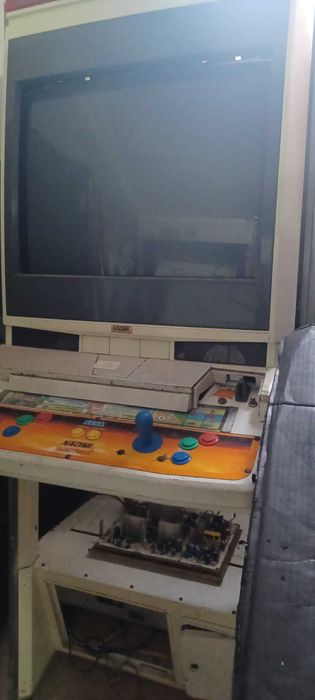 Arcade Sega NAOMI móvel para projecto
