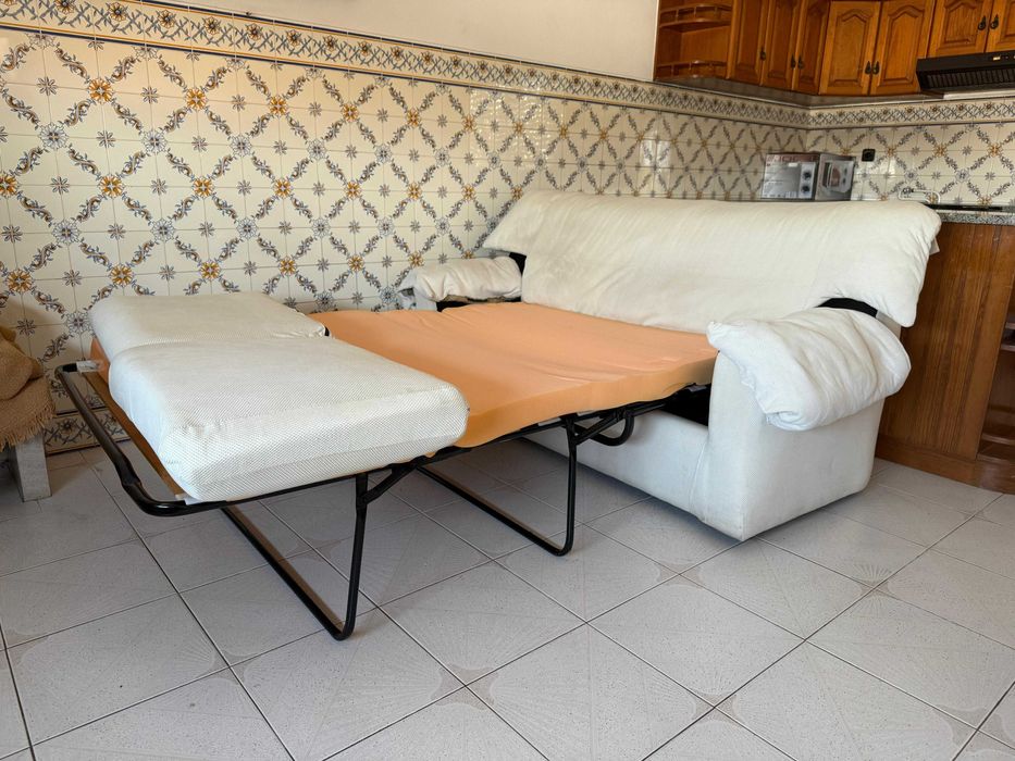 SOFÁ CAMA (Pouco Uso)