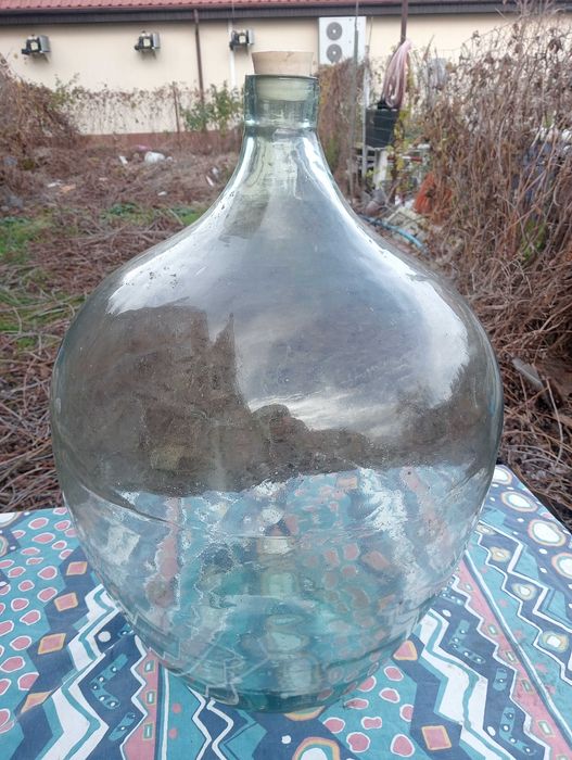 butla na wino wraz koszem