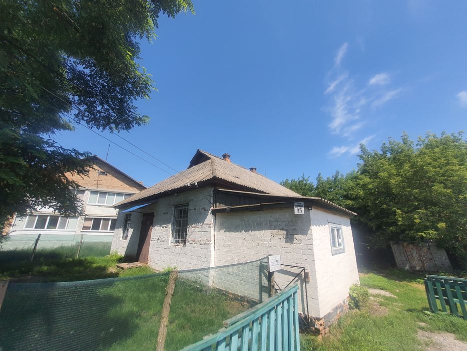 Бее% Комерційне Приміщення 128м2, вул. Дніпровська набер. с. Кийлів