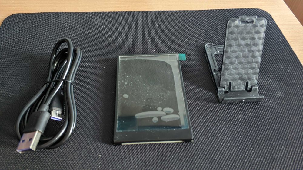 Sprzedam ekran 3.5 cala