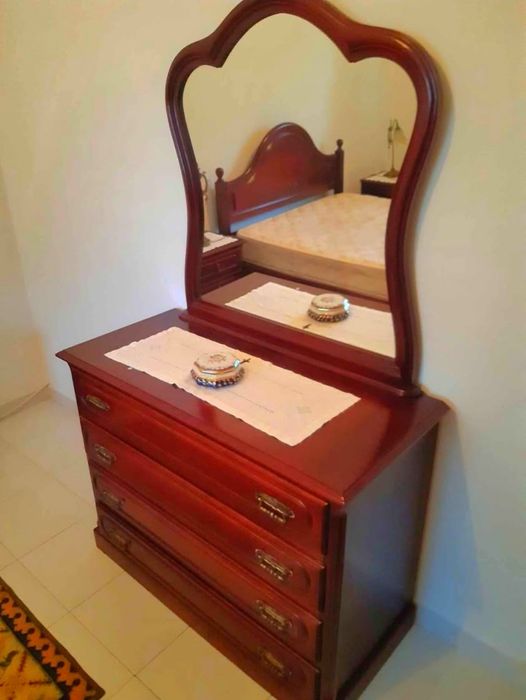 Mobília de quarto em cerejeira