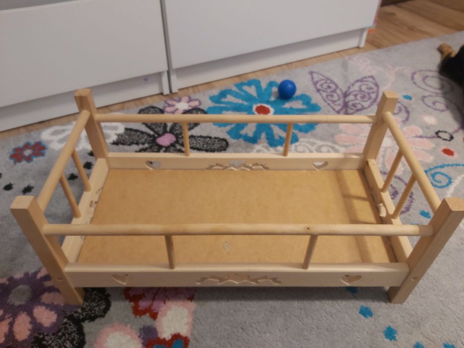 Łóżeczko dla lalki drewniane