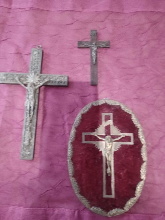 Coleção de crucifixos