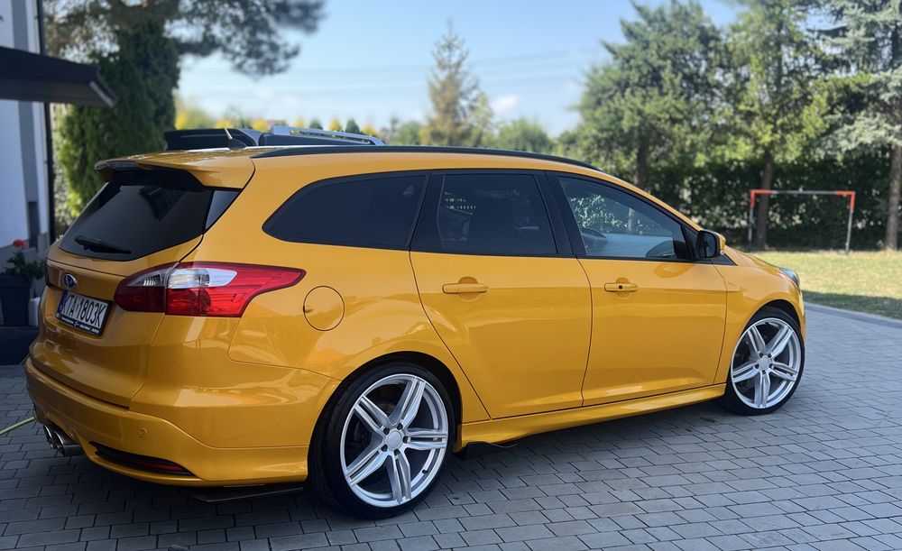 Focus ST 250 , kombi, LPG