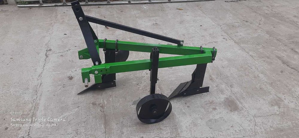 Плуг  для мінітрактора  від виробника