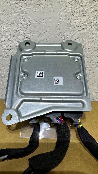 Блок керування подушками безпеки (ЕБУ SRS AIRBAG) ZE1 988205SL0A Nissan Leaf 2 62 кВт єбу блок управления аербегом аірбег airbag керування безпекою