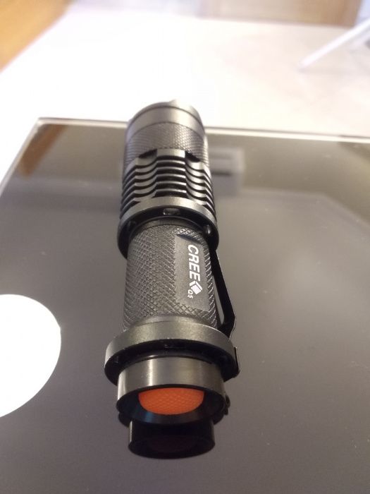 Lanterna Cree Q5 potência de 500 Lúmens (Nova)