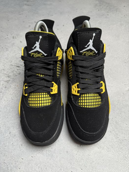 Nike Sneakersy Air Jordan Retro 4 Thunder Czarny