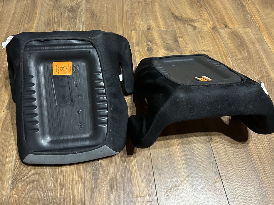 Бустер/ дитяче автокрісло