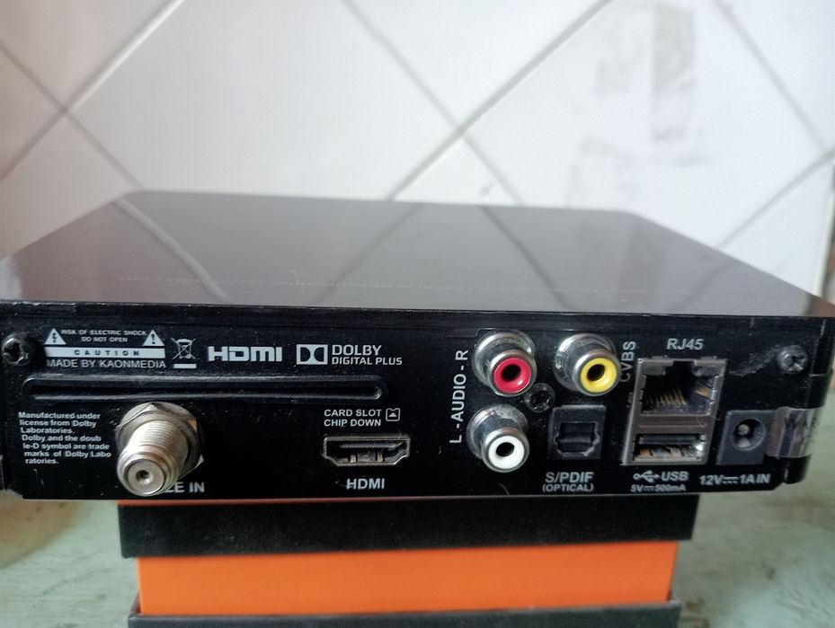 Спутниковый ресивер.