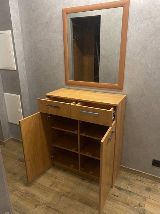 Продам комод з дзеркалом