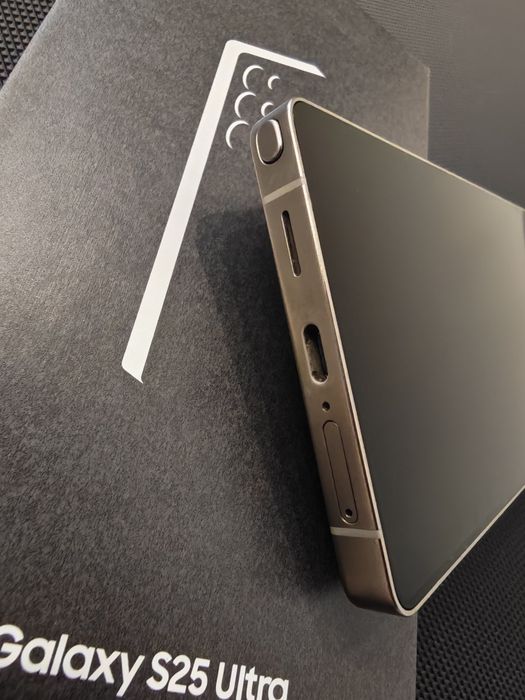Samsung Galaxy S25 Ultra 12 ГБ / 1 ТБ