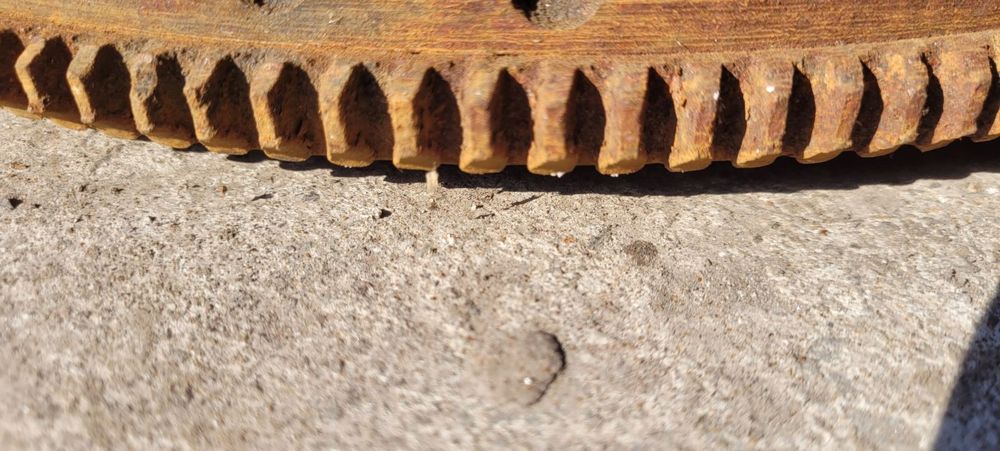 Маховик дровокол.