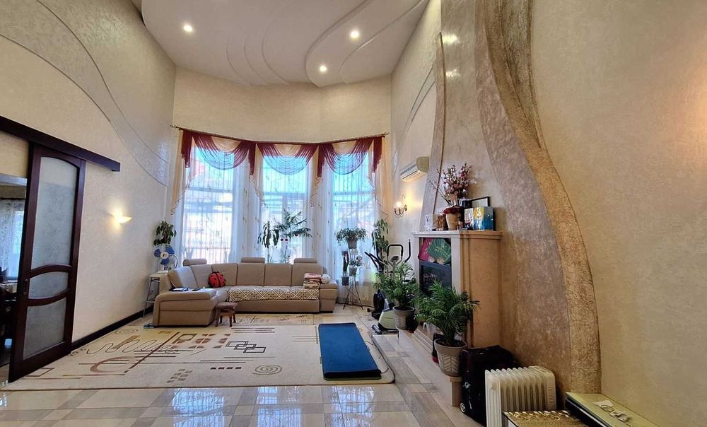 Продам компактный дом ул. Костанди 3 сотки