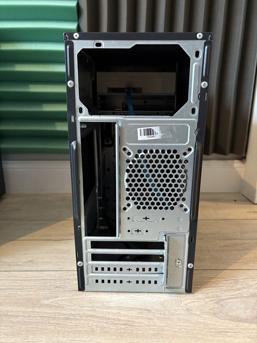 Obudowa do komputera biurowego z napędem CD/DVD